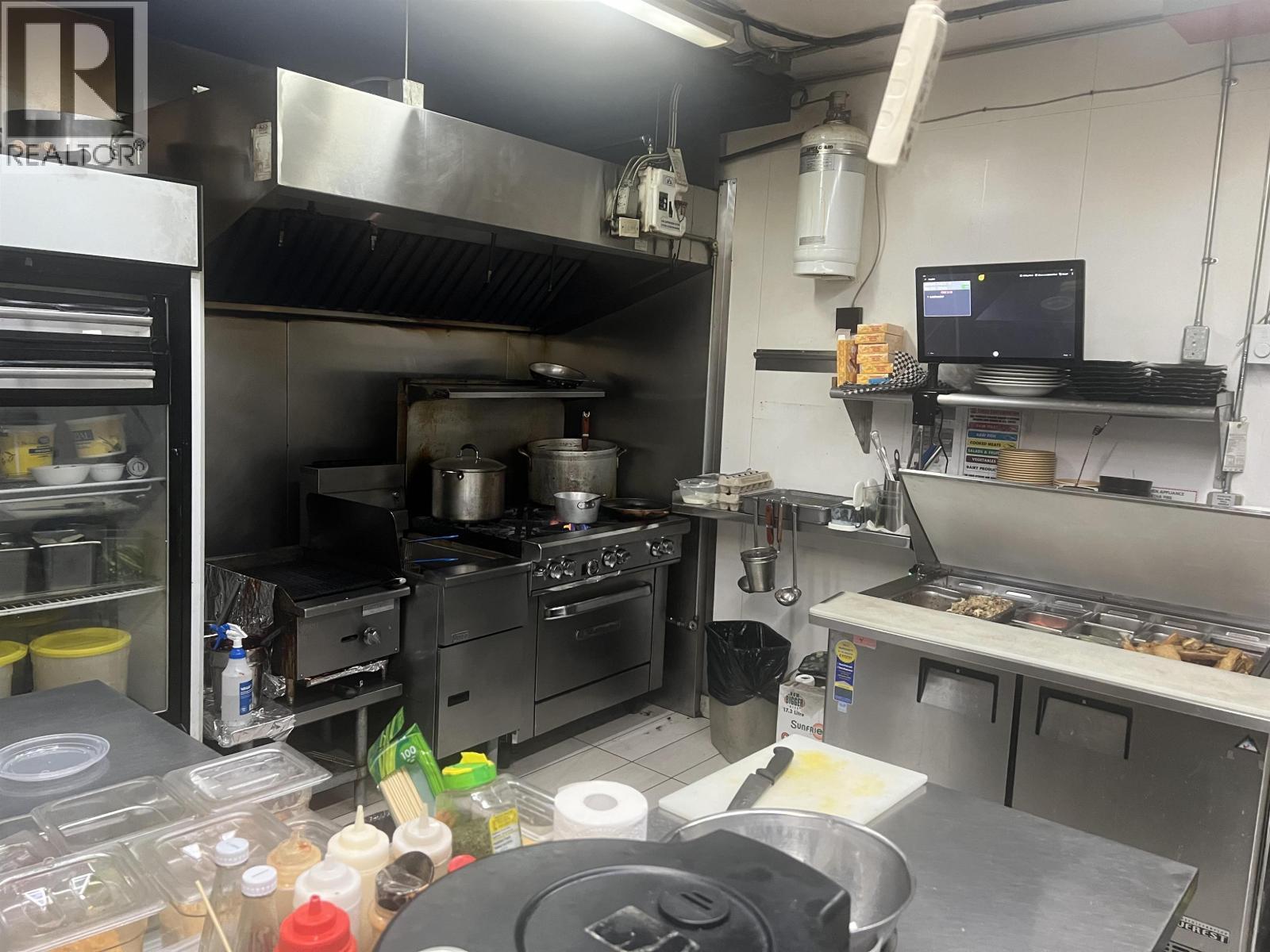 4901 Kingsway, Burnaby, BC