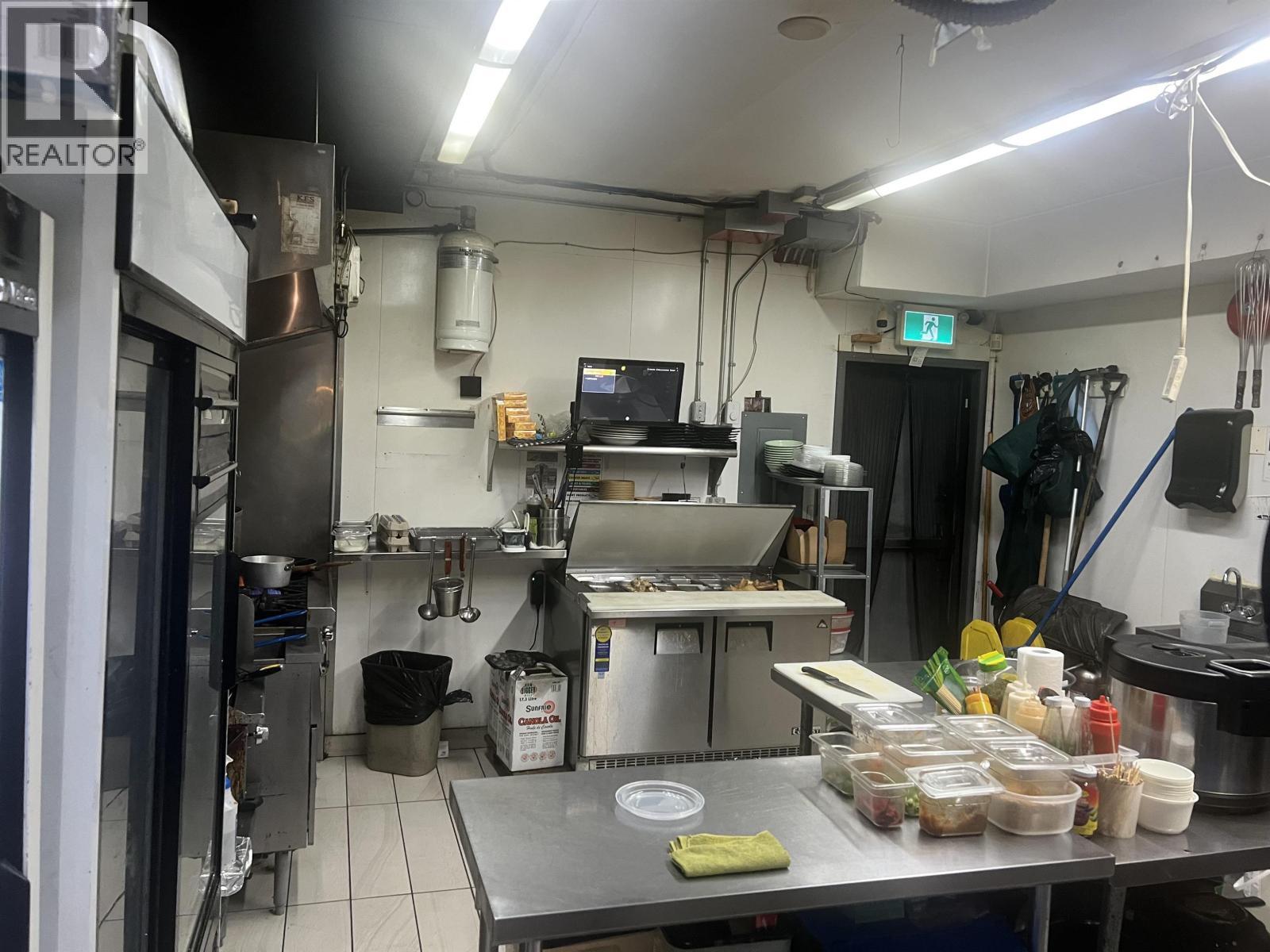 4901 Kingsway, Burnaby, BC