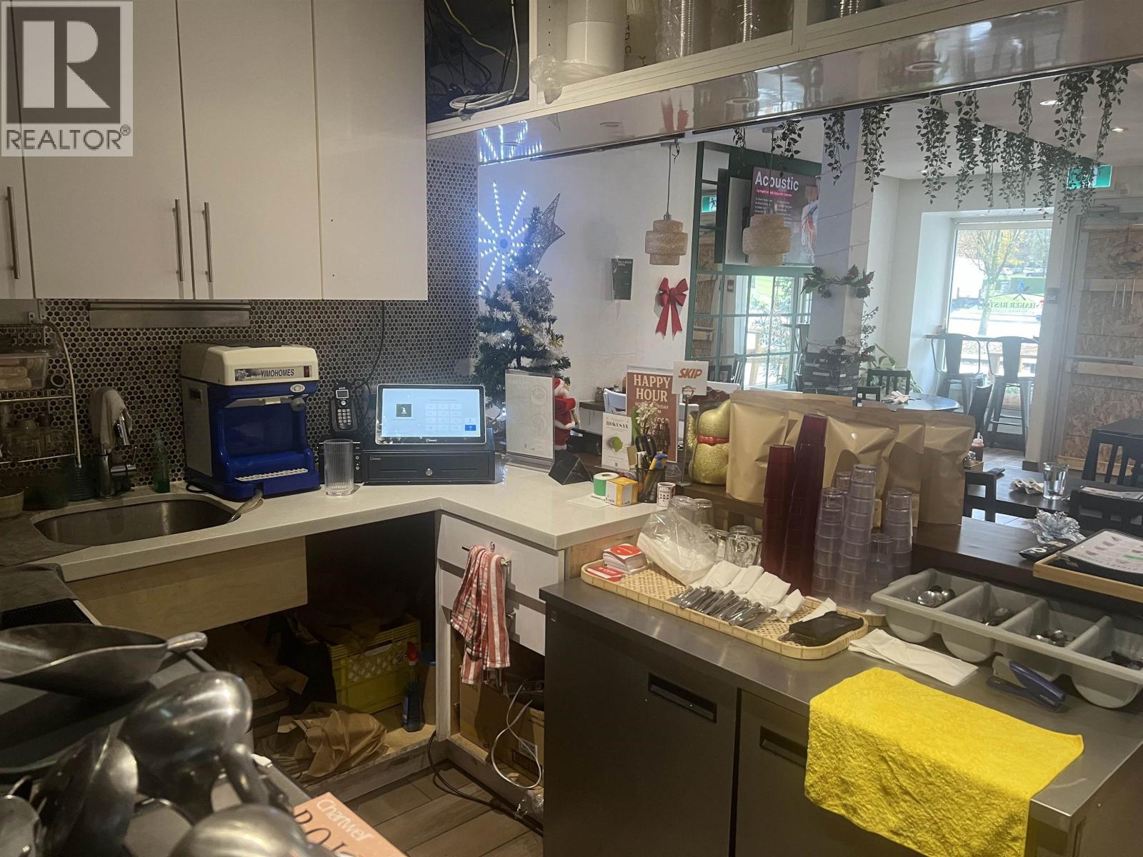 4901 Kingsway, Burnaby, BC