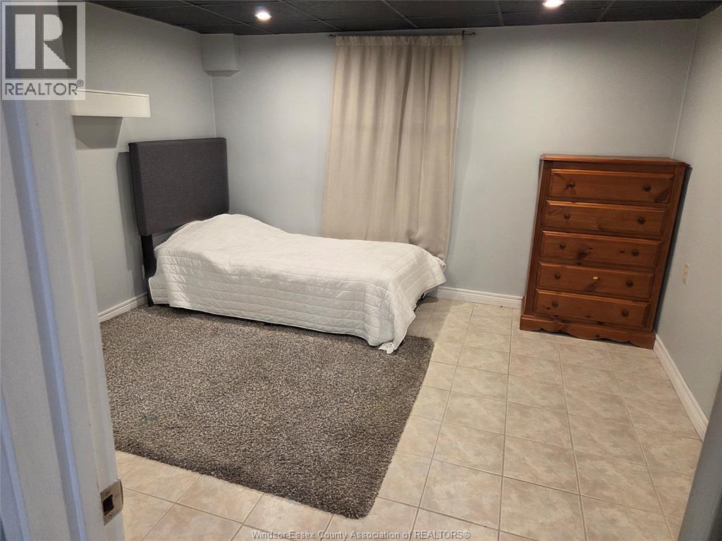 1665 Grand Marais Unit# Lower, Windsor, ON - Indoor Photo Showing Other Room