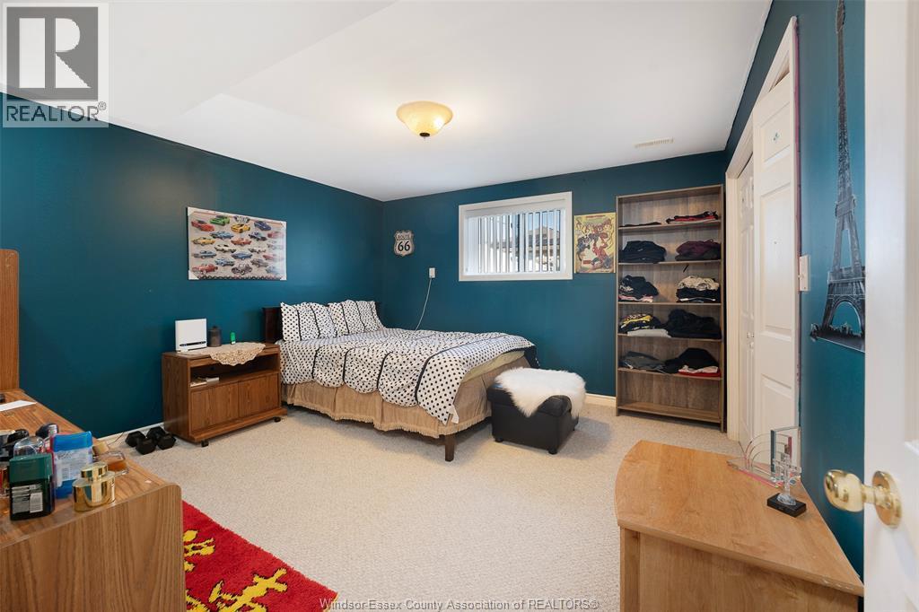 1454 Clover Avenue, Windsor, ON - Indoor Photo Showing Bedroom