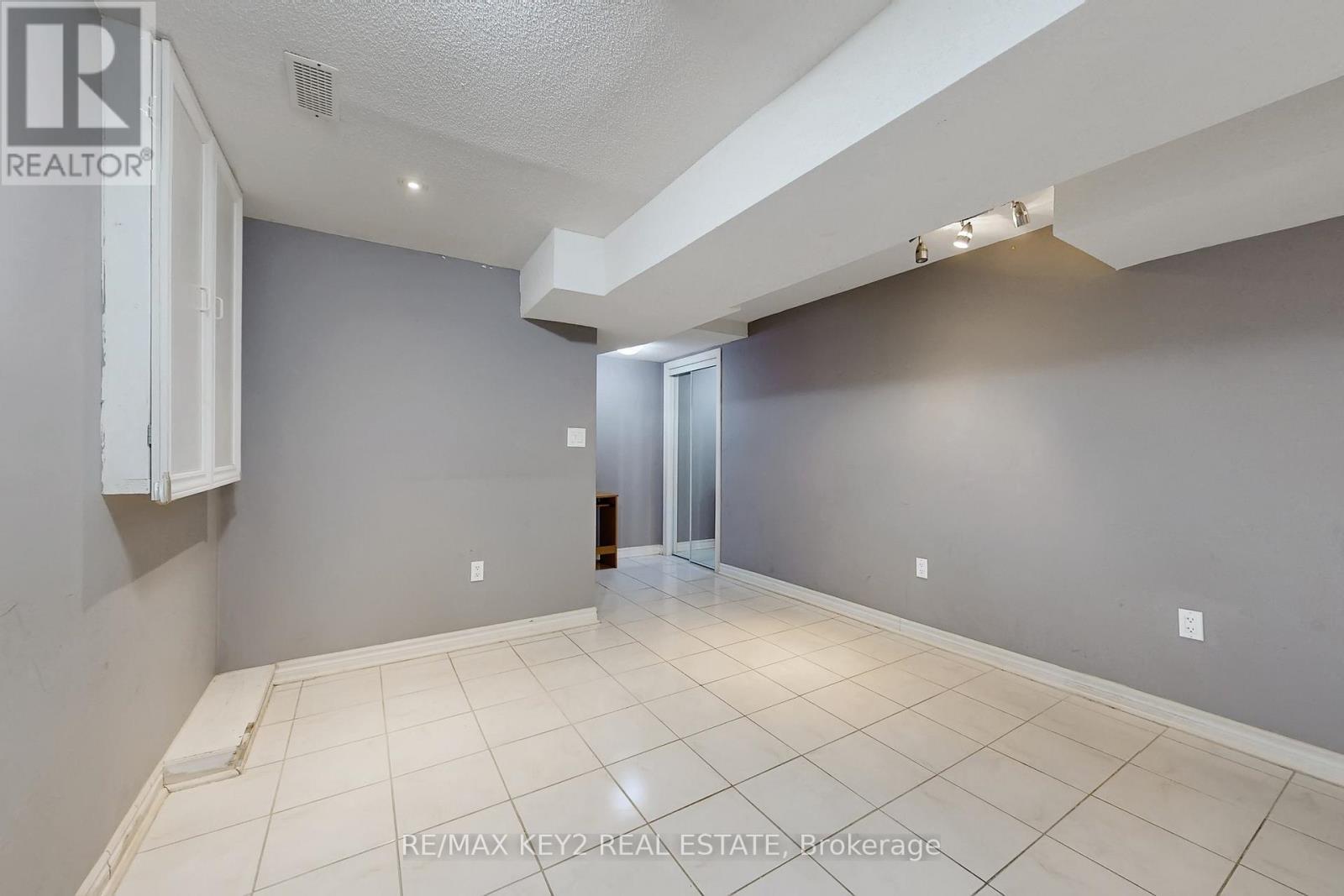 Bsmt - 58 Hummingbird Drive, Toronto, ON - Indoor Photo Showing Other Room