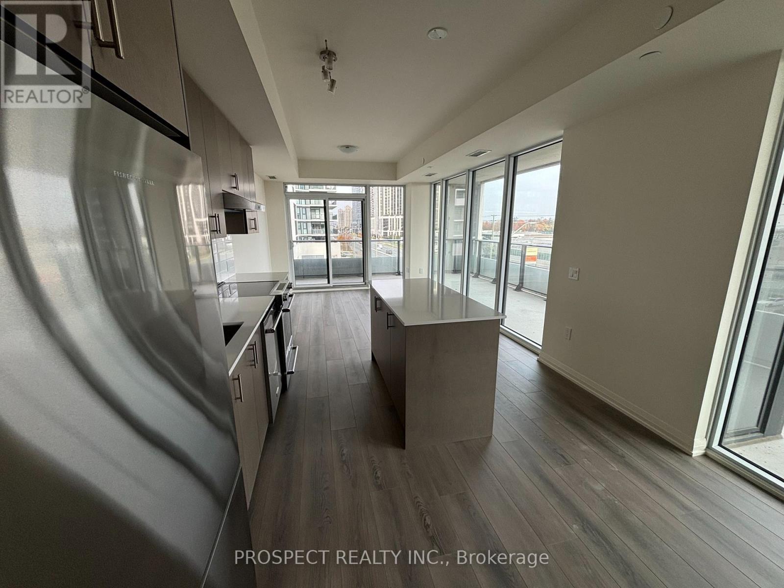 305 - 8960 Jane Street, Vaughan, ON - Indoor