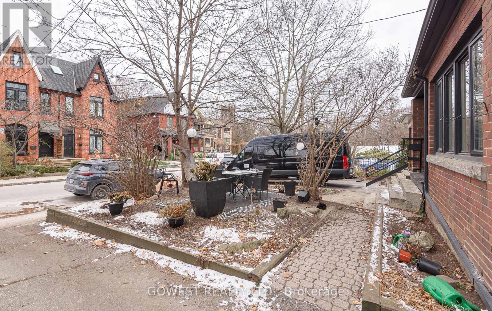 5 - 312 Quebec Avenue, Toronto, ON - Outdoor