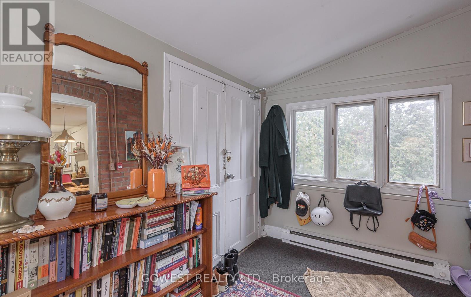 5 - 312 Quebec Avenue, Toronto, ON - Indoor Photo Showing Other Room