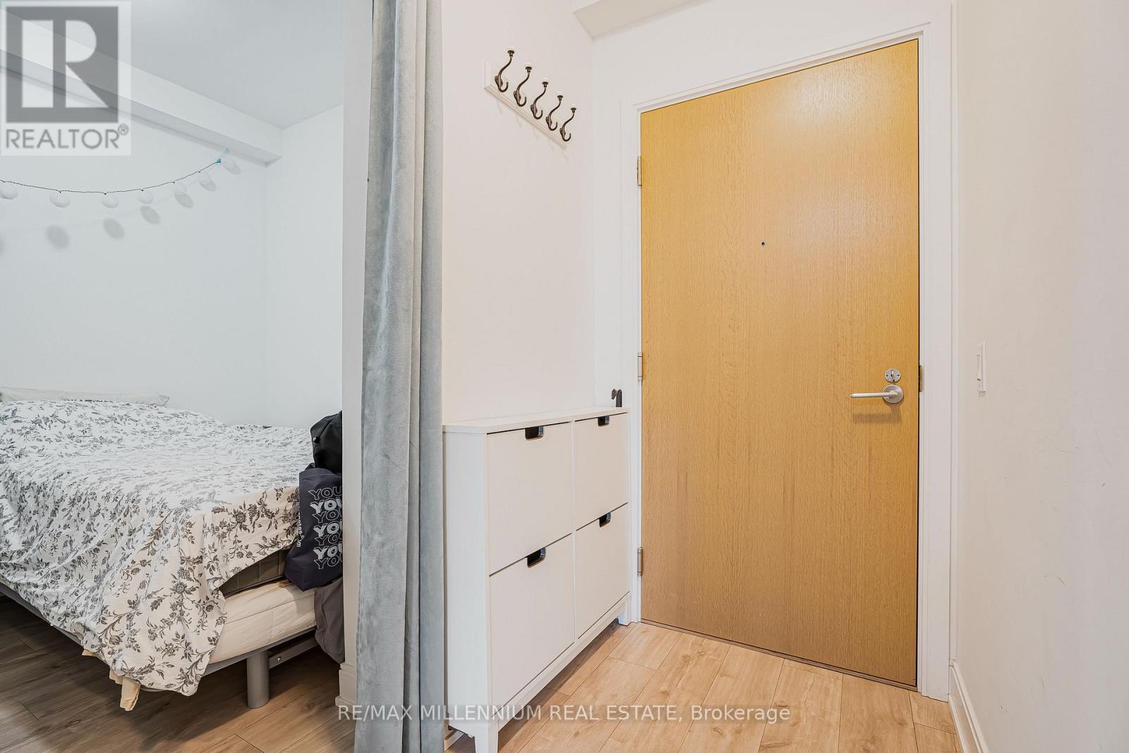 316 - 65 Annie Craig Drive N, Toronto, ON - Indoor Photo Showing Other Room