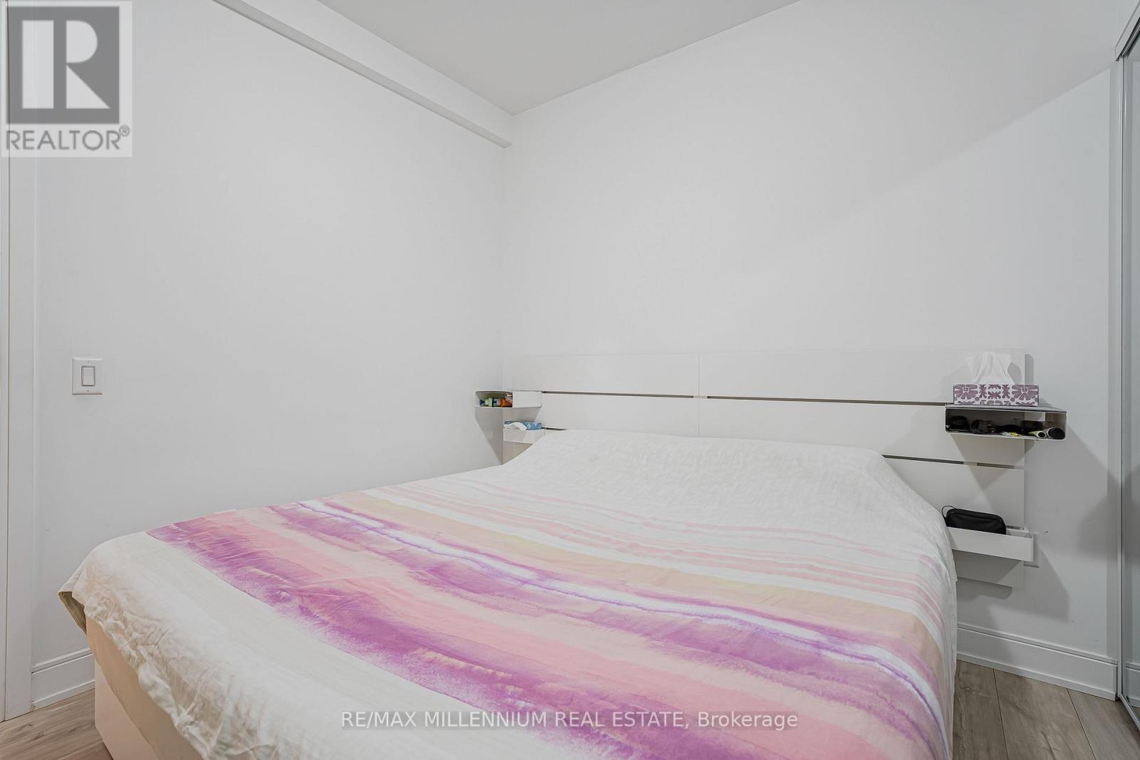316 - 65 Annie Craig Drive N, Toronto, ON - Indoor Photo Showing Bedroom