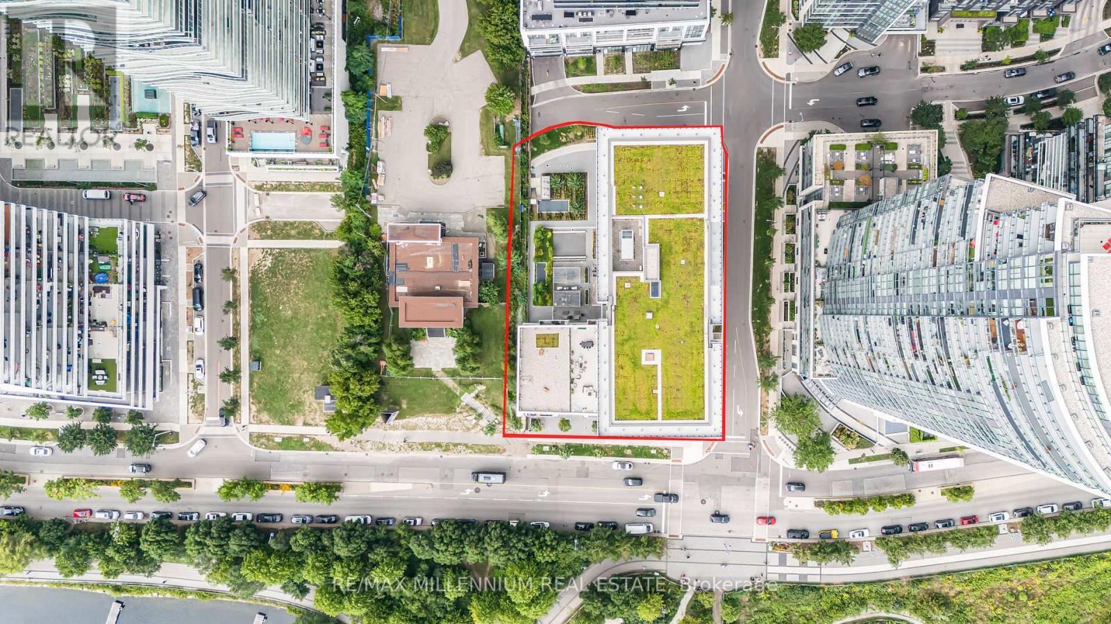 316 - 65 Annie Craig Drive N, Toronto, ON -