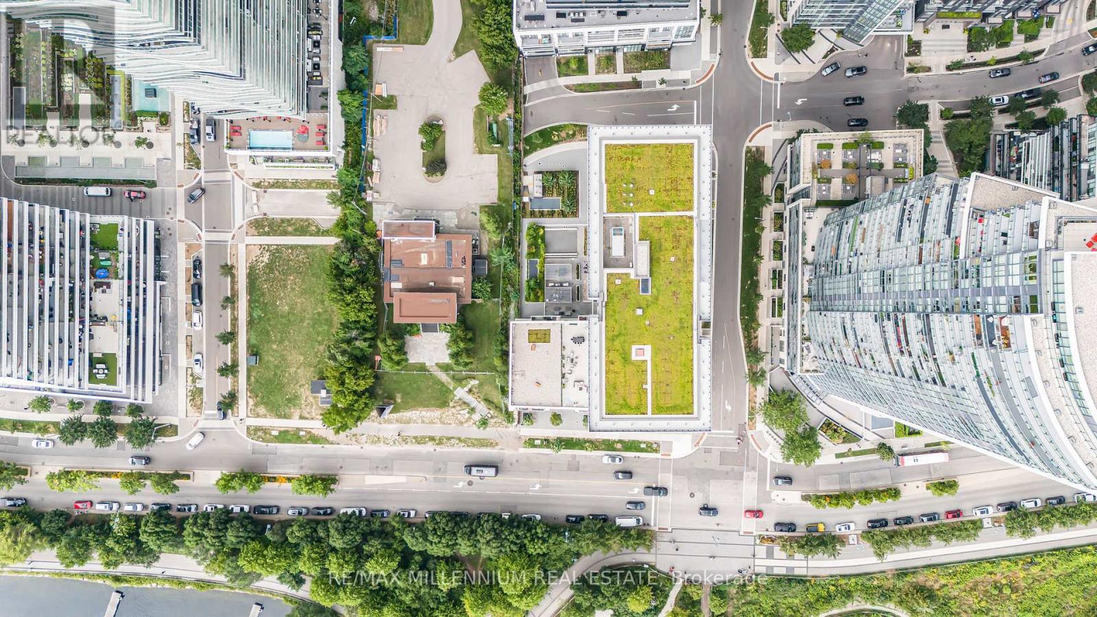 316 - 65 Annie Craig Drive N, Toronto, ON -