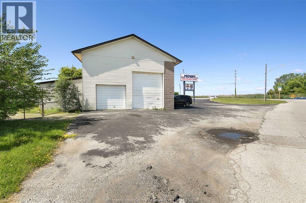 1573 Front Road North, Amherstburg, ON