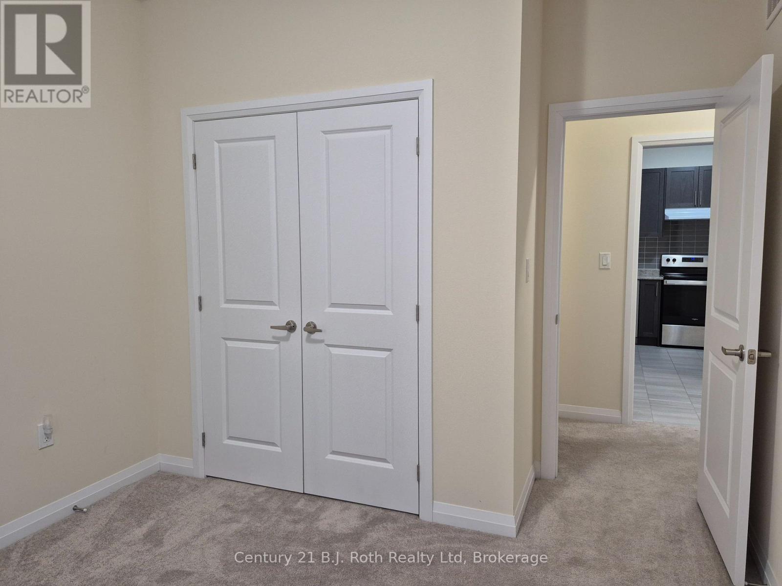 18 Revol Road, Penetanguishene, ON - Indoor Photo Showing Other Room