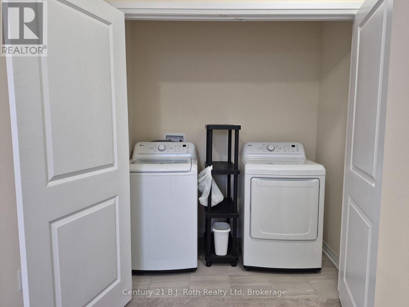 18 Revol Road, Penetanguishene, ON - Indoor Photo Showing Laundry Room