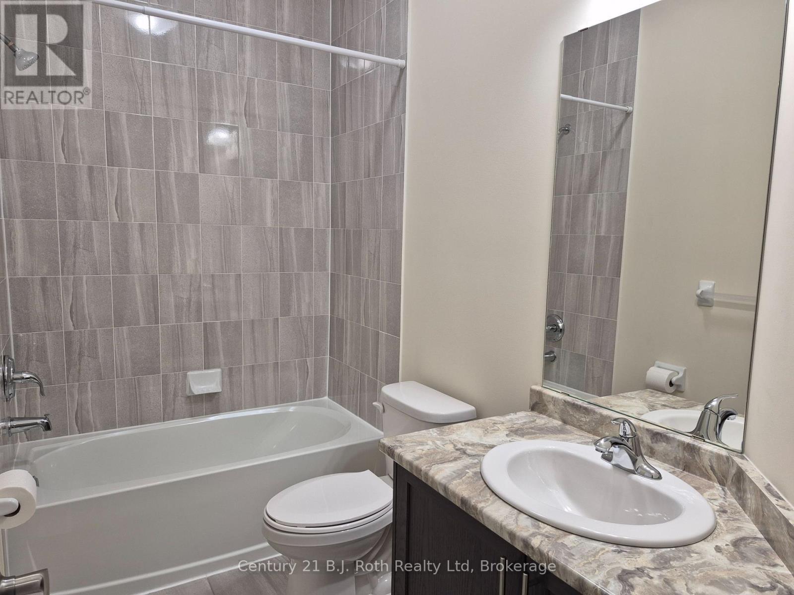18 Revol Road, Penetanguishene, ON - Indoor Photo Showing Bathroom