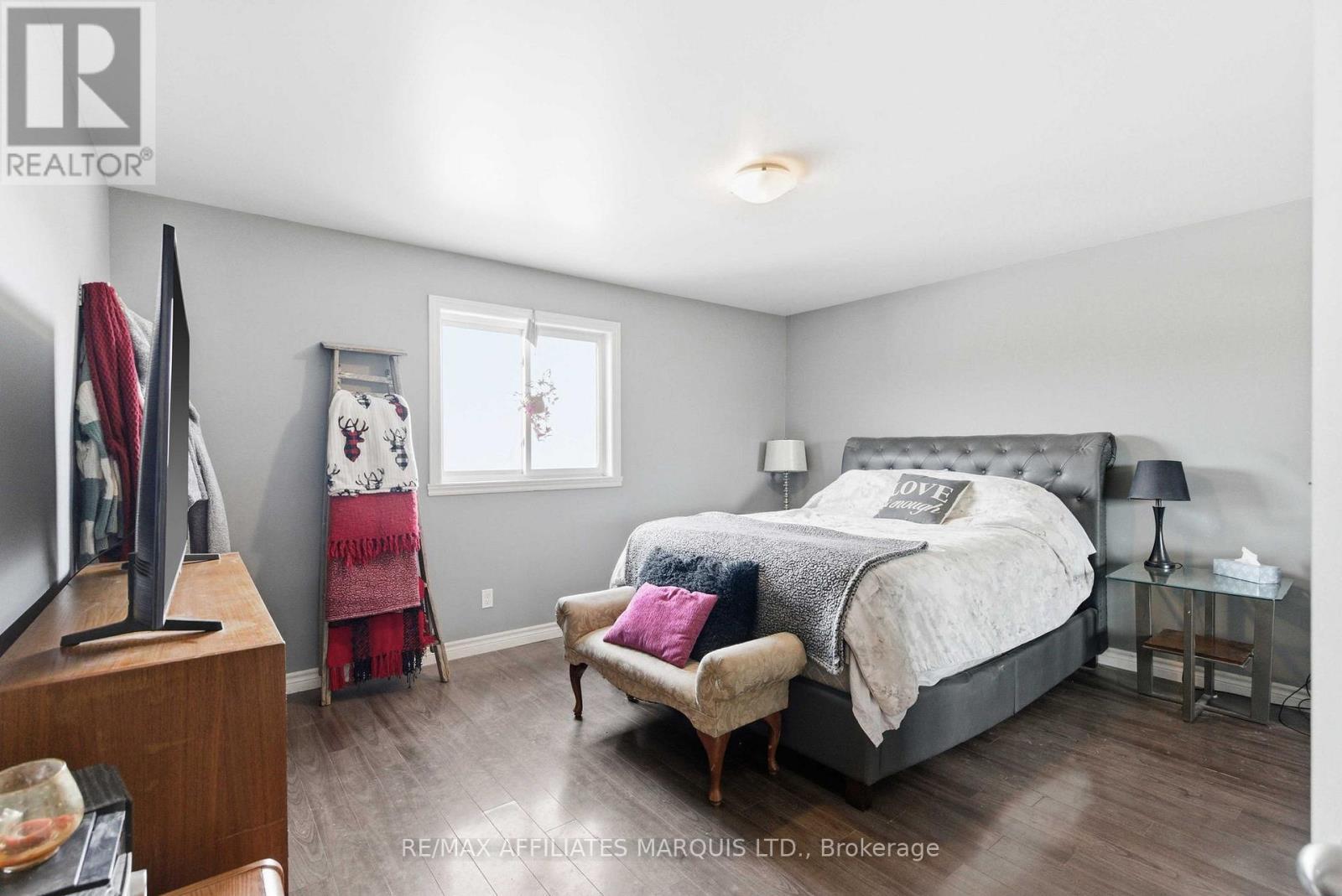 109 French Avenue, South Stormont, ON - Indoor Photo Showing Bedroom