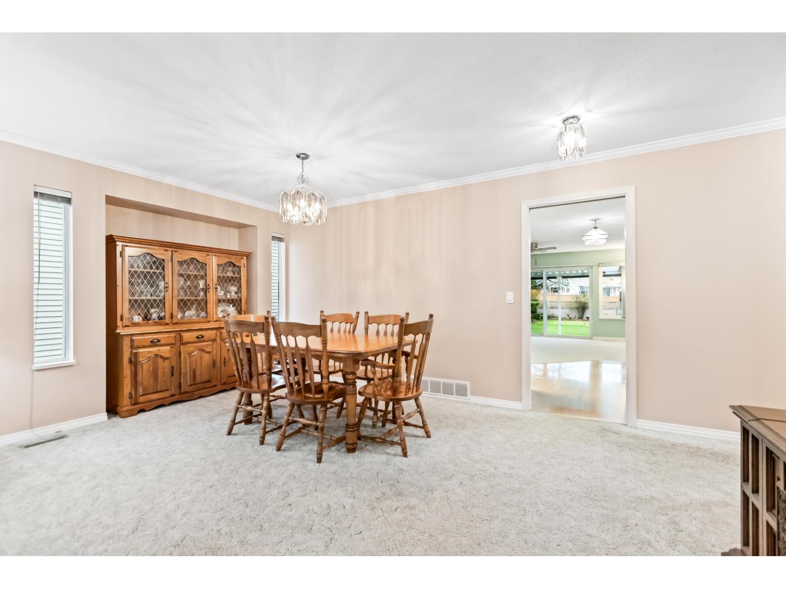 9263 156A Street, Surrey, BC - Indoor Photo Showing Dining Room