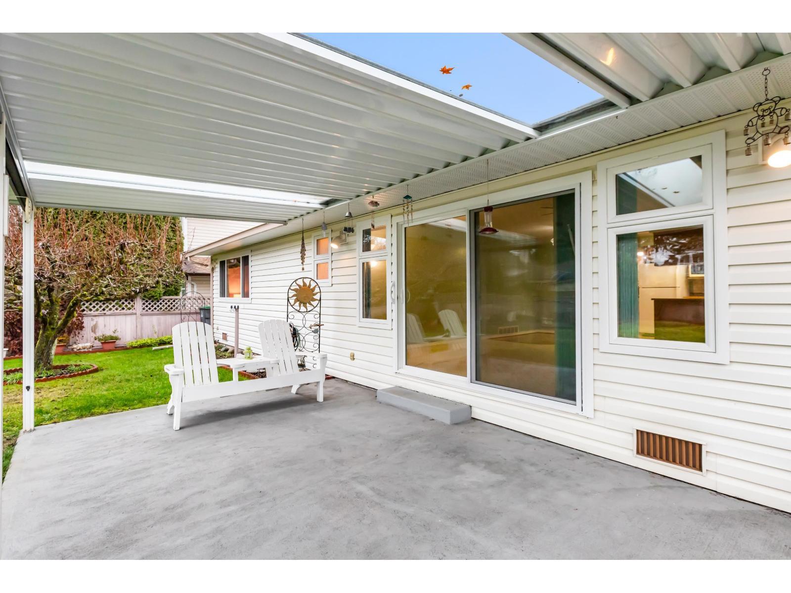 9263 156A Street, Surrey, BC - Outdoor With Exterior