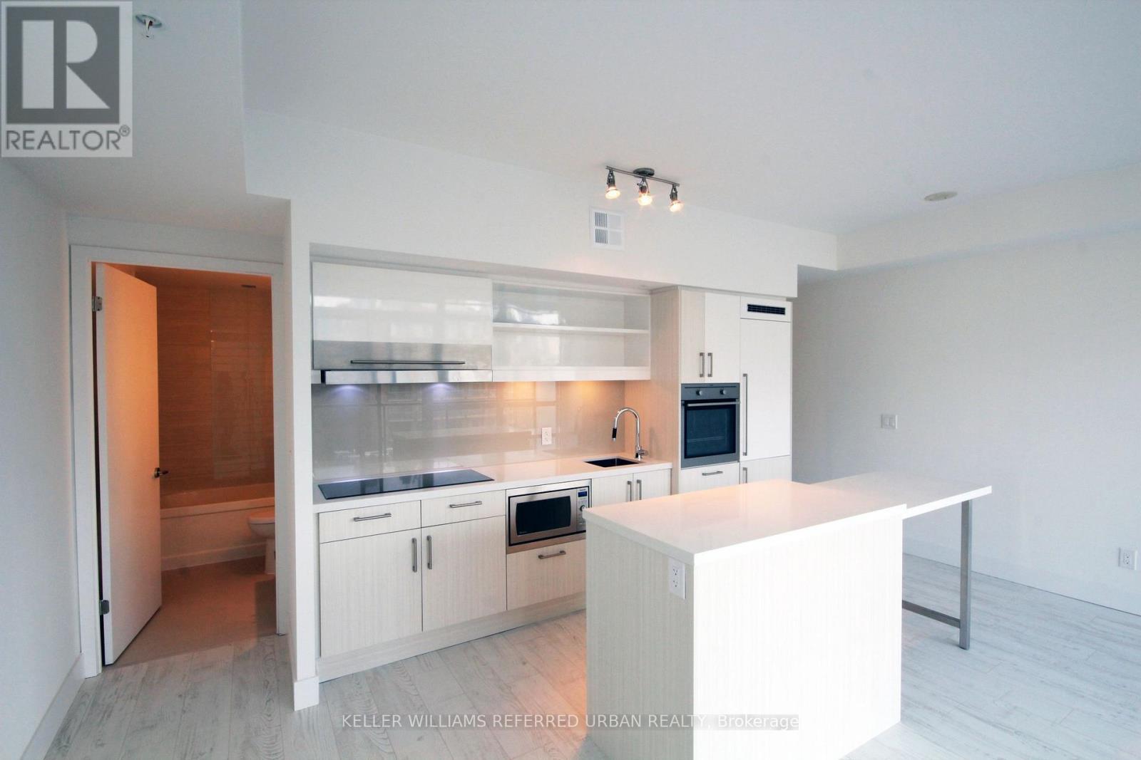 707 - 39 Sherbourne Street, Toronto, ON - Indoor Photo Showing Kitchen With Upgraded Kitchen