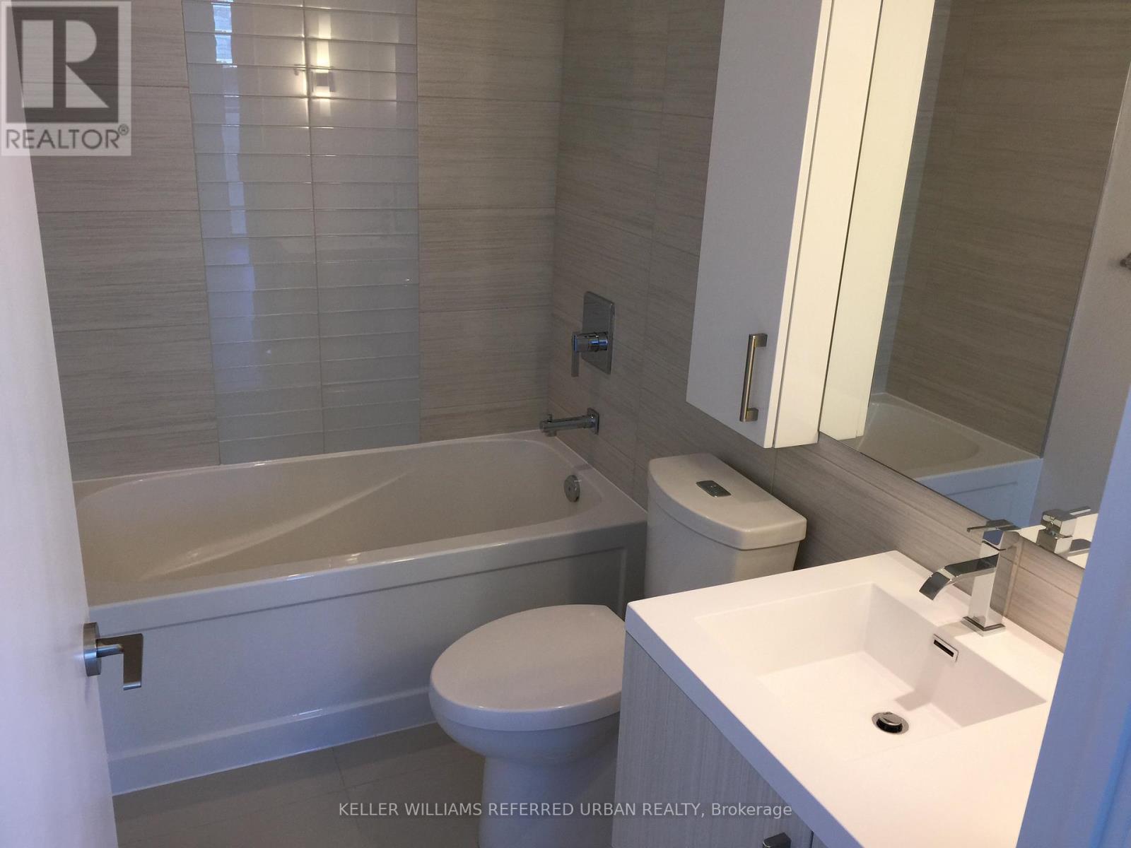 707 - 39 Sherbourne Street, Toronto, ON - Indoor Photo Showing Bathroom