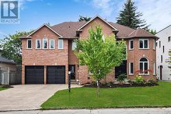 12 LARKFIELD DRIVE Toronto, ON M3B 2H1