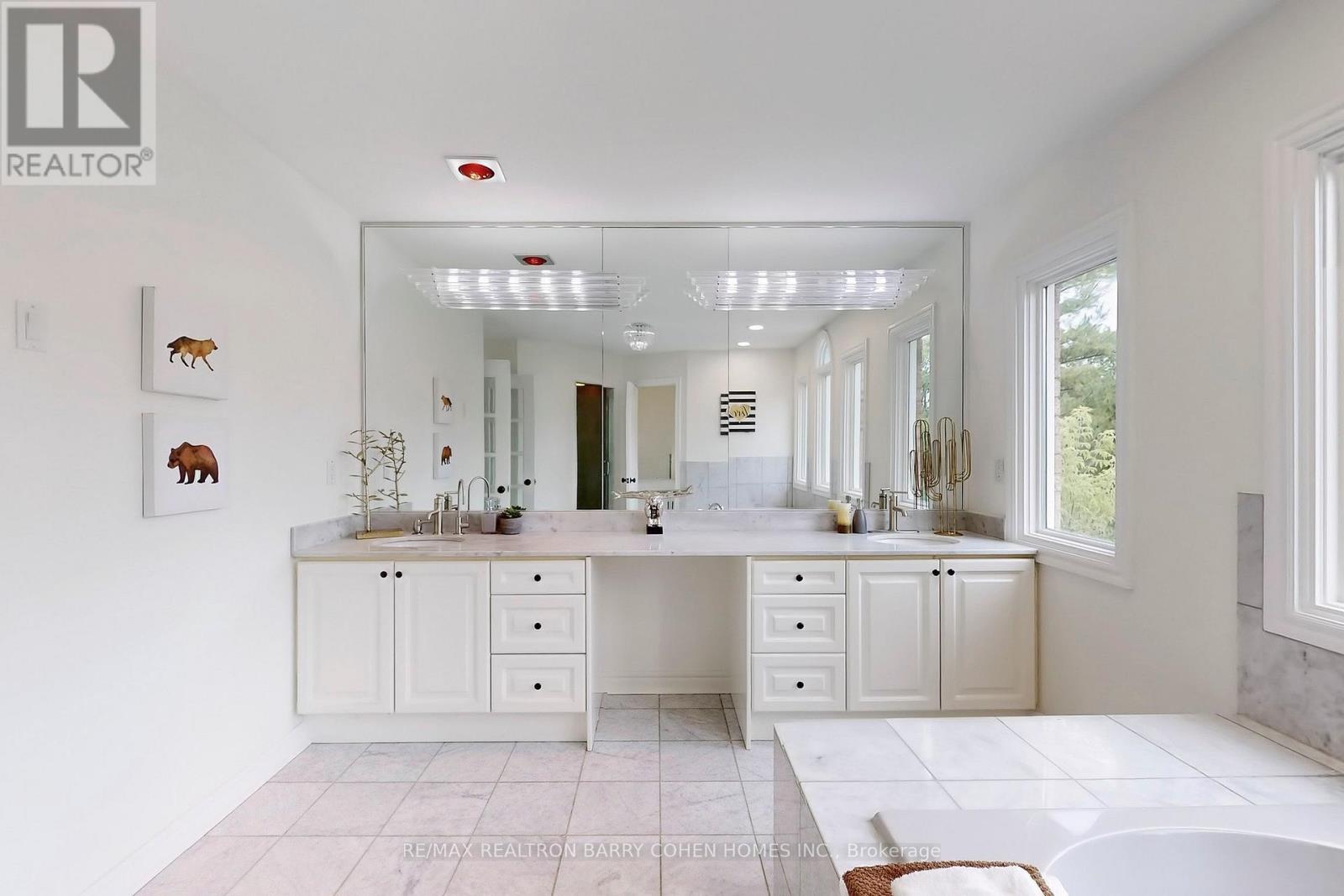12 Larkfield Drive, Toronto, ON - Indoor Photo Showing Bathroom