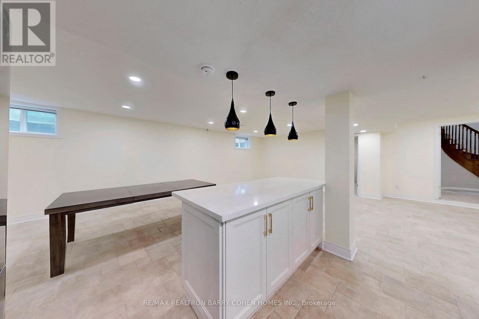 12 Larkfield Drive, Toronto, ON - Indoor