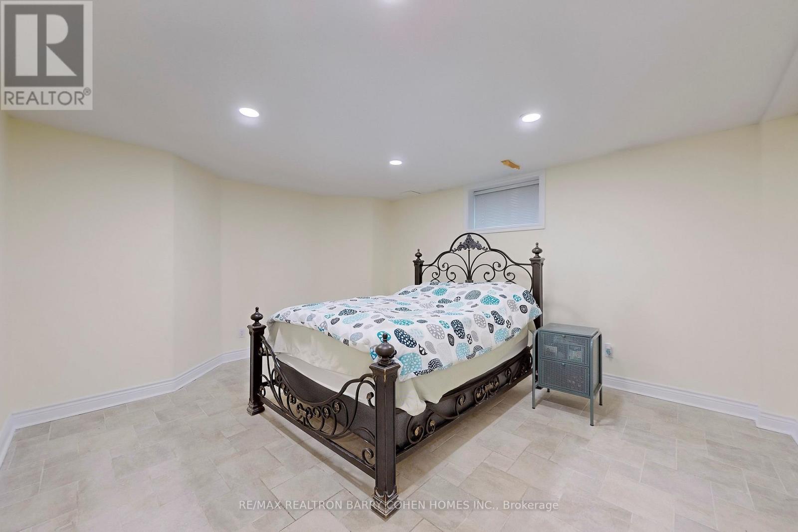 12 Larkfield Drive, Toronto, ON - Indoor Photo Showing Bedroom