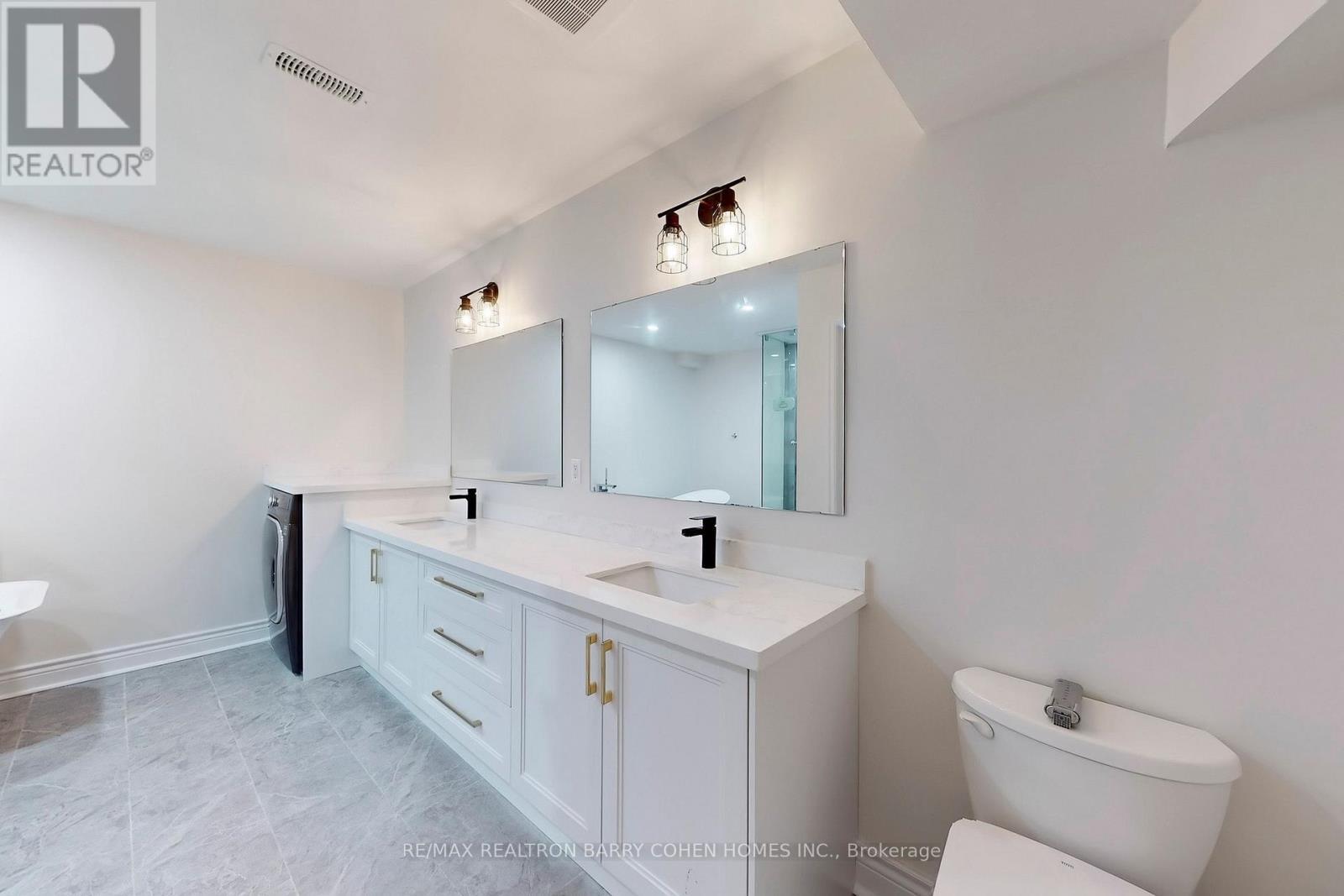 12 Larkfield Drive, Toronto, ON - Indoor Photo Showing Bathroom