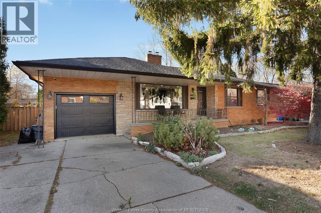 5815 Canada Street, Lasalle, ON - Outdoor