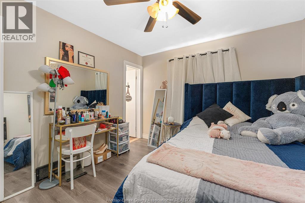 5815 Canada Street, Lasalle, ON - Indoor Photo Showing Bedroom