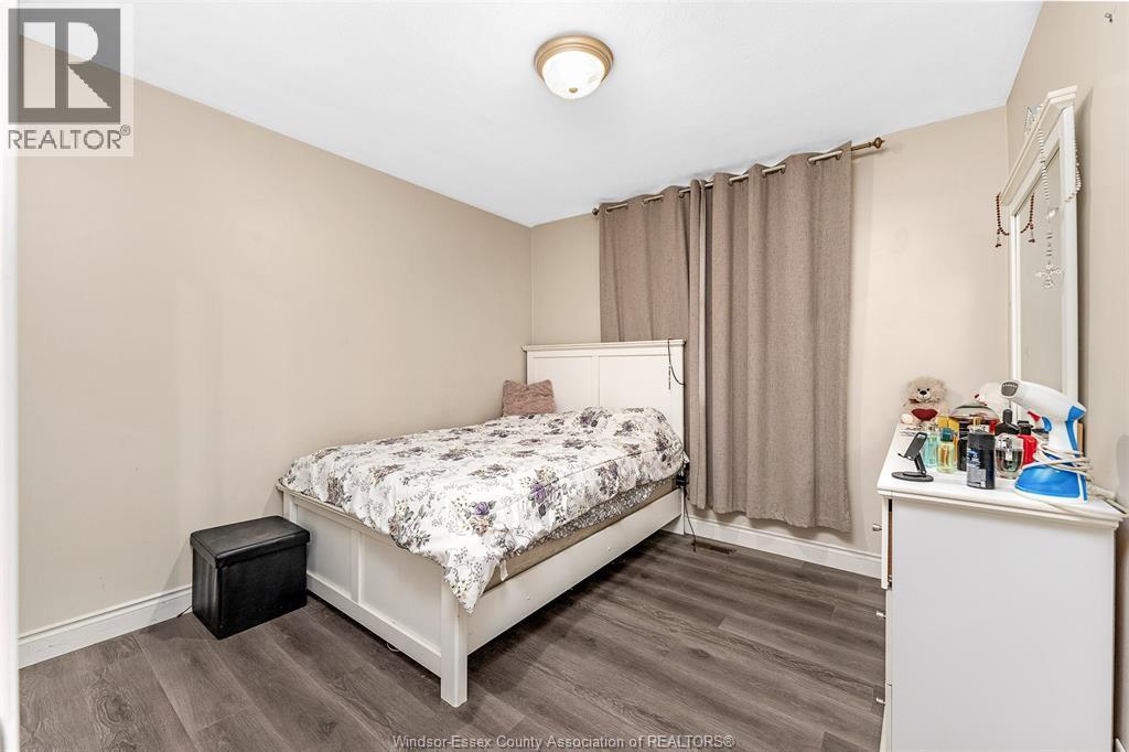 5815 Canada Street, Lasalle, ON - Indoor Photo Showing Bedroom