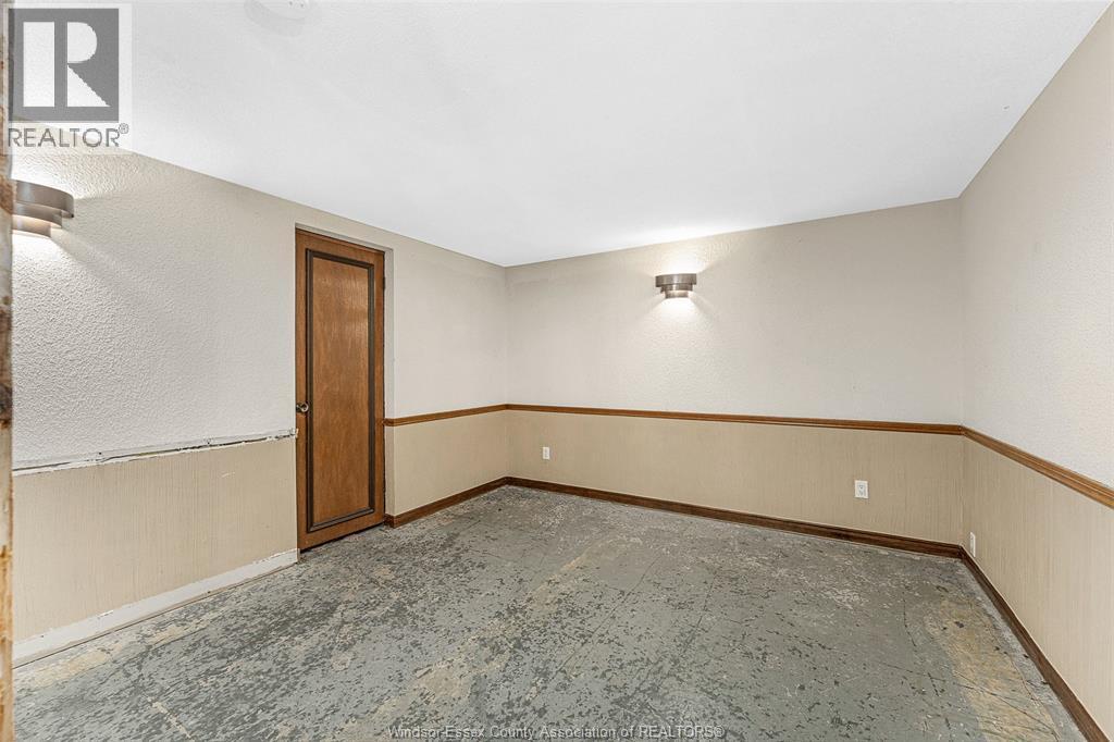 5815 Canada Street, Lasalle, ON - Indoor Photo Showing Other Room