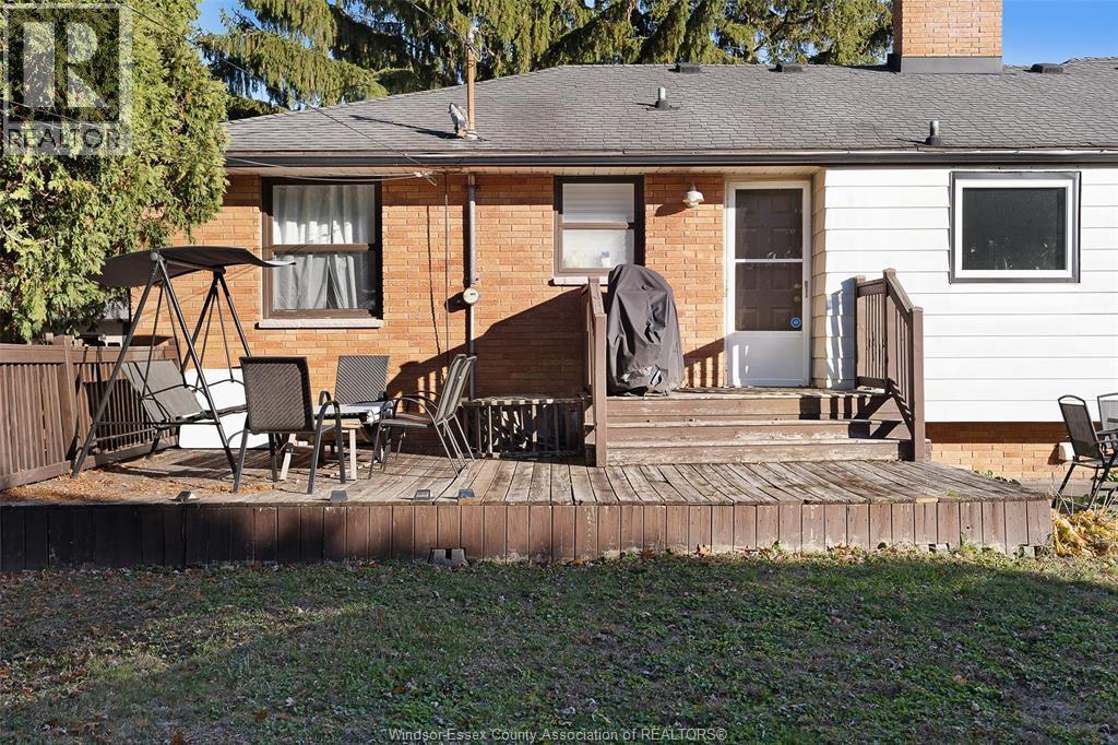 5815 Canada Street, Lasalle, ON - Outdoor With Deck Patio Veranda