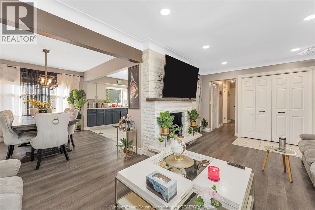 5815 Canada Street, Lasalle, ON - Indoor