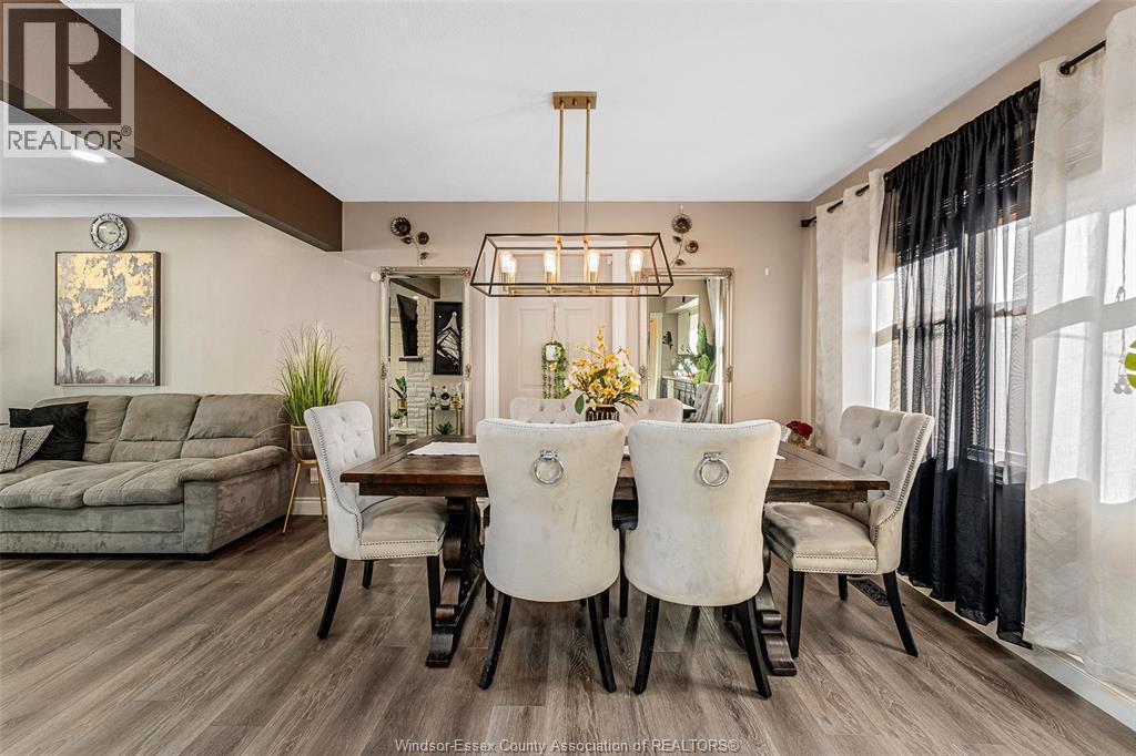 5815 Canada Street, Lasalle, ON - Indoor Photo Showing Dining Room