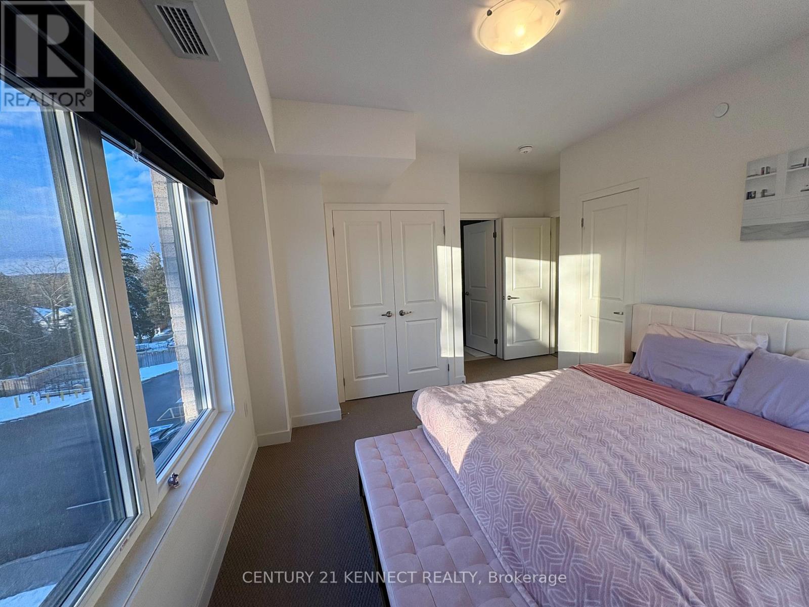 1406 - 56 Elizabeth Street S, Richmond Hill, ON - Indoor Photo Showing Bedroom