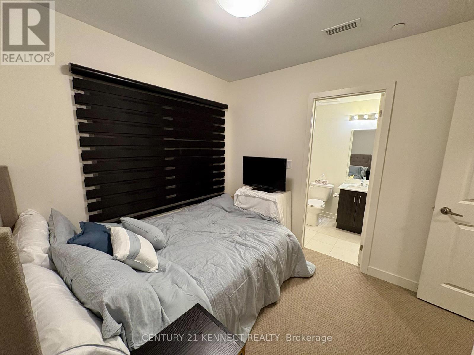 1406 - 56 Elizabeth Street S, Richmond Hill, ON - Indoor Photo Showing Bedroom