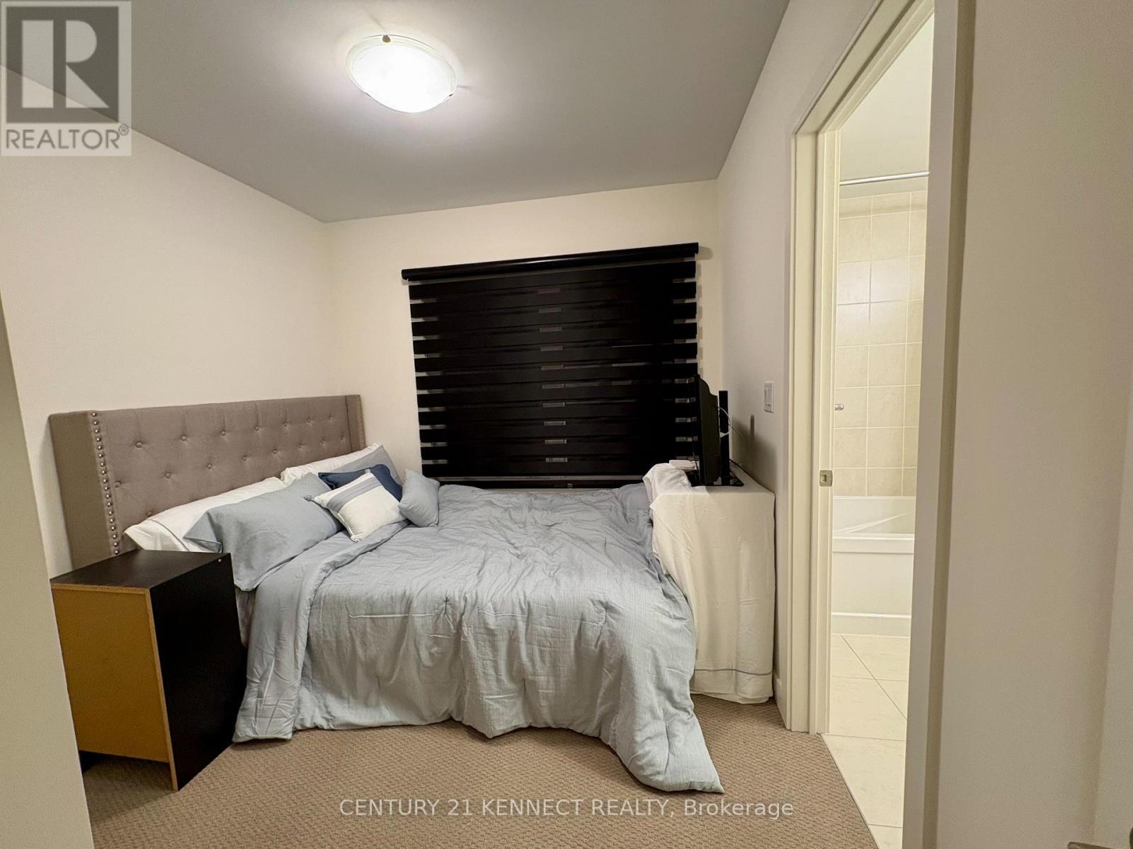 1406 - 56 Elizabeth Street S, Richmond Hill, ON - Indoor Photo Showing Bedroom