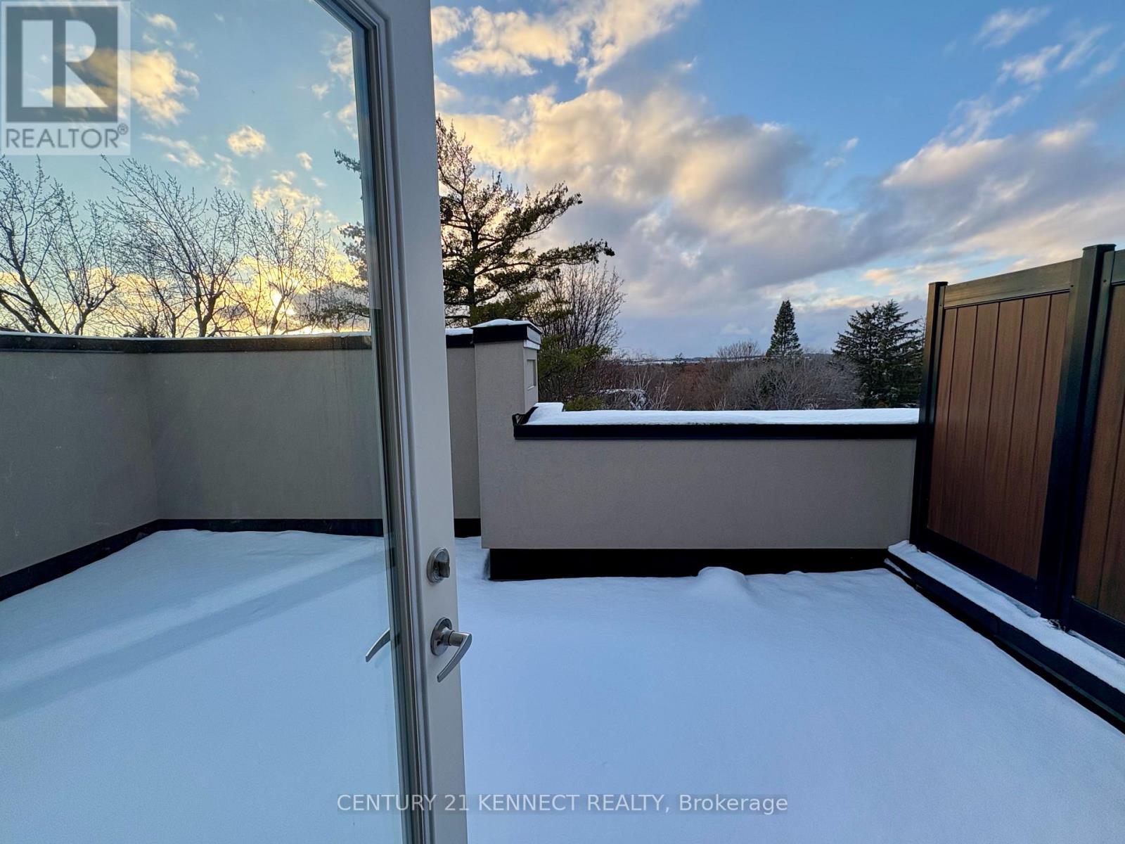 1406 - 56 Elizabeth Street S, Richmond Hill, ON - Outdoor