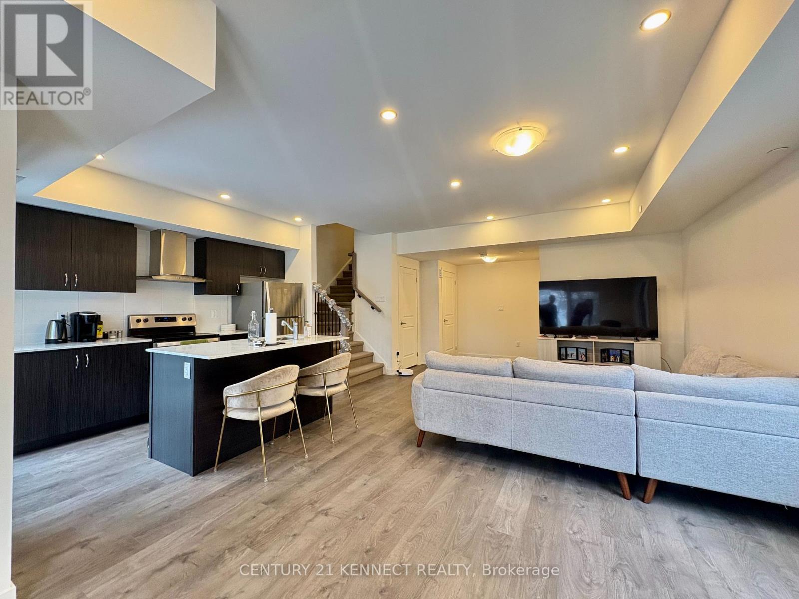 1406 - 56 Elizabeth Street S, Richmond Hill, ON - Indoor