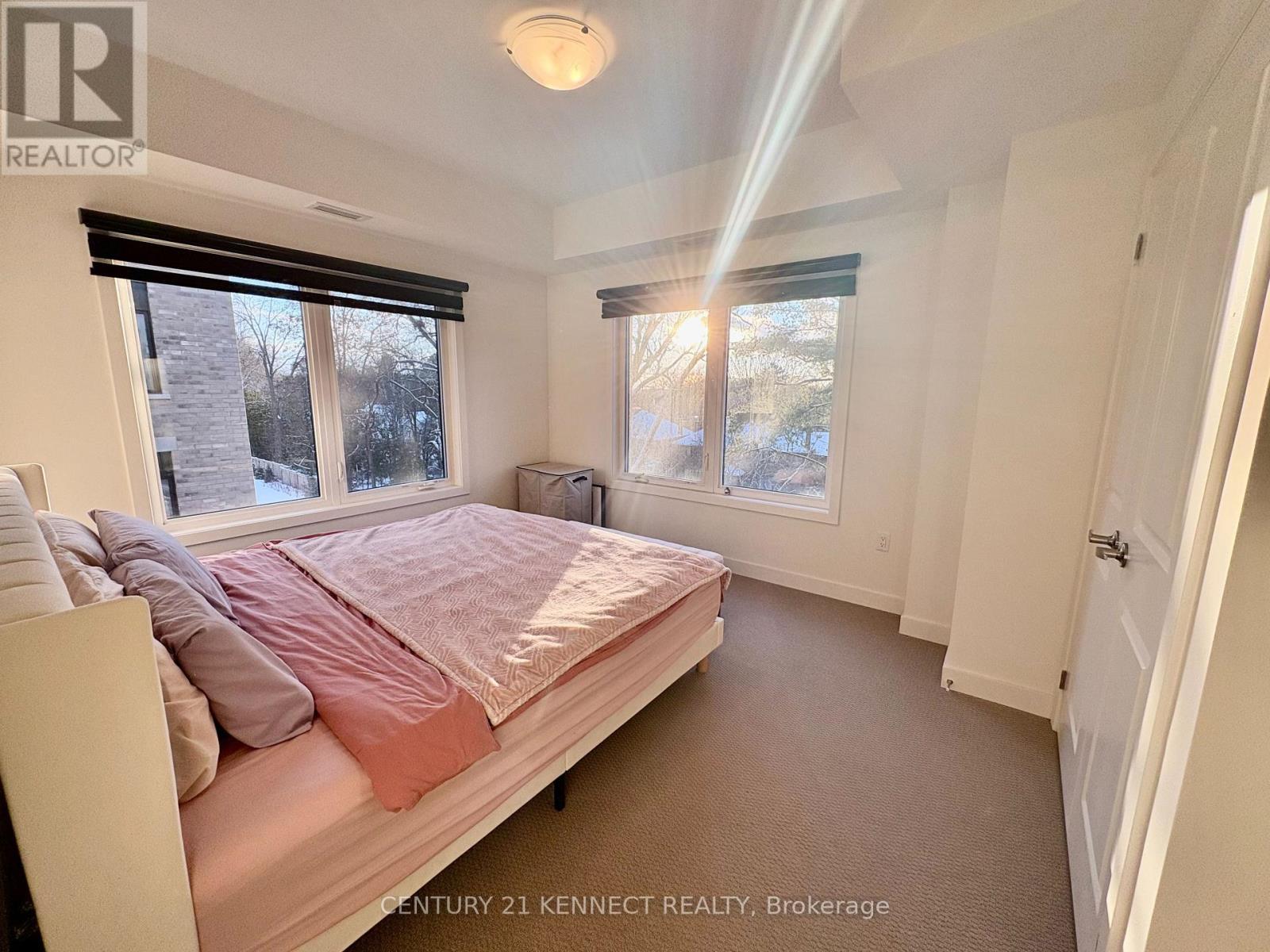 1406 - 56 Elizabeth Street S, Richmond Hill, ON - Indoor Photo Showing Bedroom