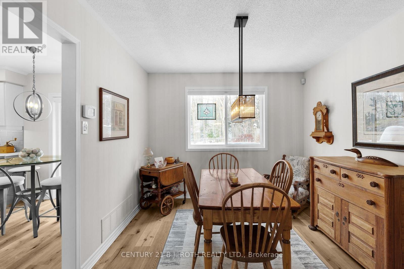 53 Benson Drive, Barrie, ON - Indoor Photo Showing Dining Room