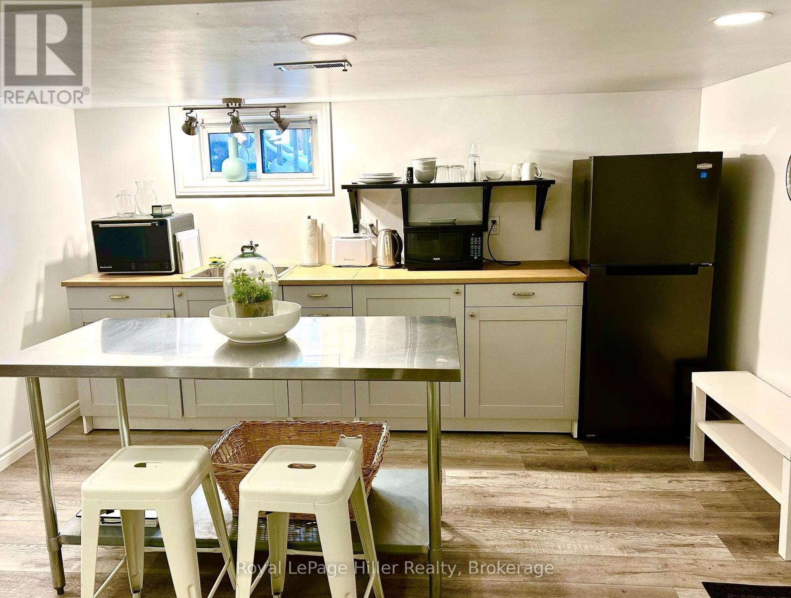 Kitchen - Lower Unit - 82 Queen Street, Stratford, ON