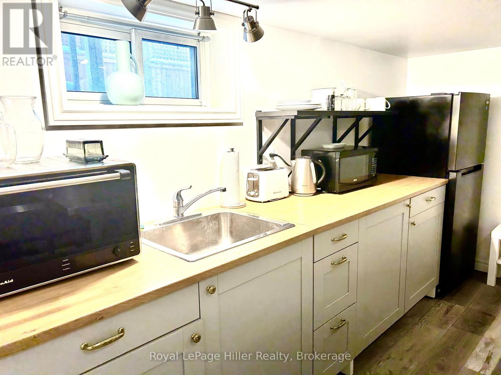 Kitchen - Lower Unit - 82 Queen Street, Stratford, ON