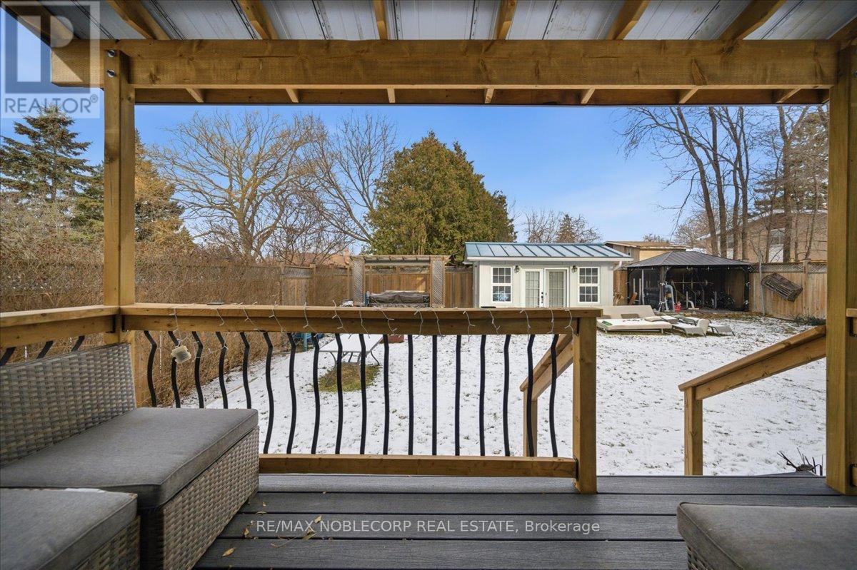 Main - 18 Florida Crescent, Toronto, ON - Outdoor