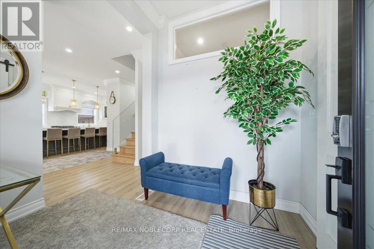 Main - 18 Florida Crescent, Toronto, ON - Indoor