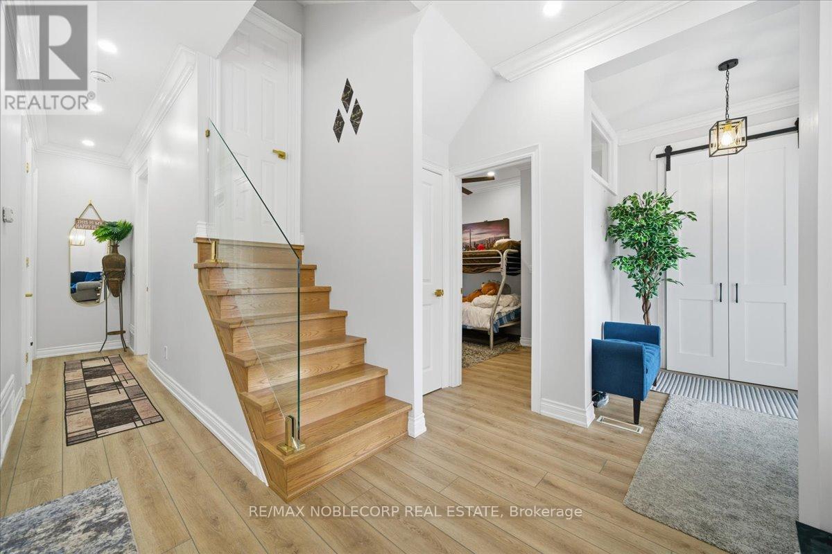 Main - 18 Florida Crescent, Toronto, ON - Indoor Photo Showing Other Room