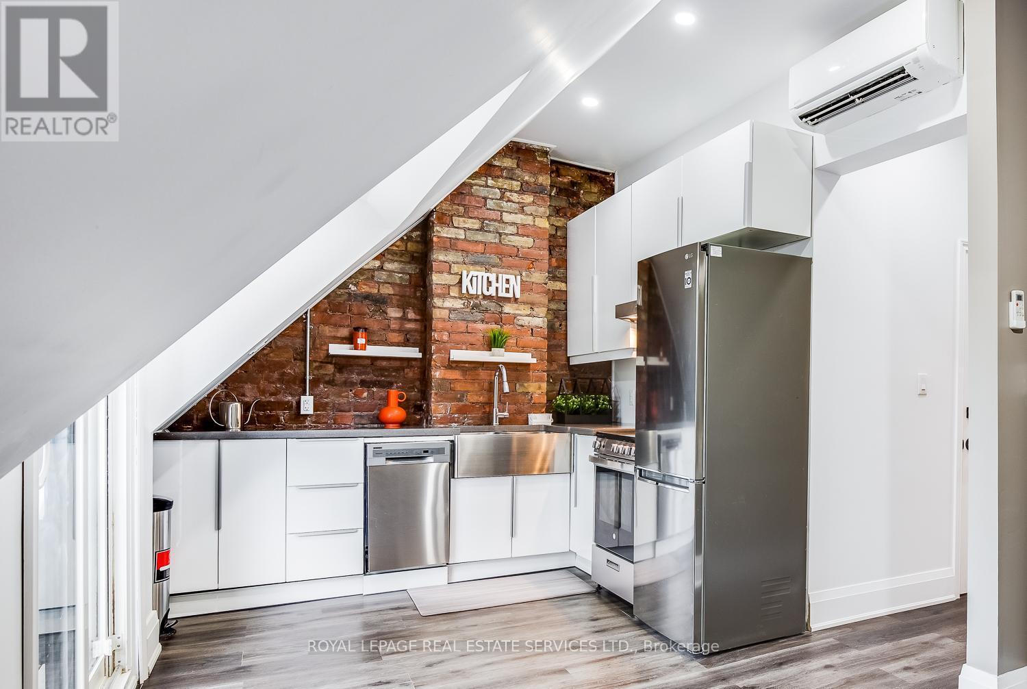 3 - 19 Springhurst Avenue, Toronto, ON - Indoor