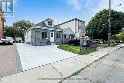 14 SPEARS STREET Toronto, ON M6N 3X7