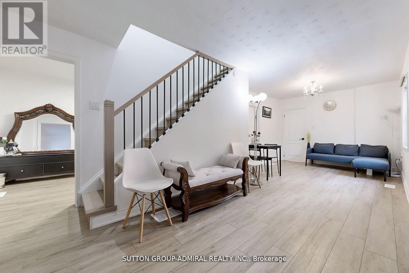 14 Spears Street, Toronto, ON - Indoor