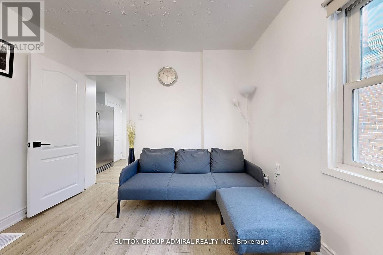 14 Spears Street, Toronto, ON - Indoor Photo Showing Other Room